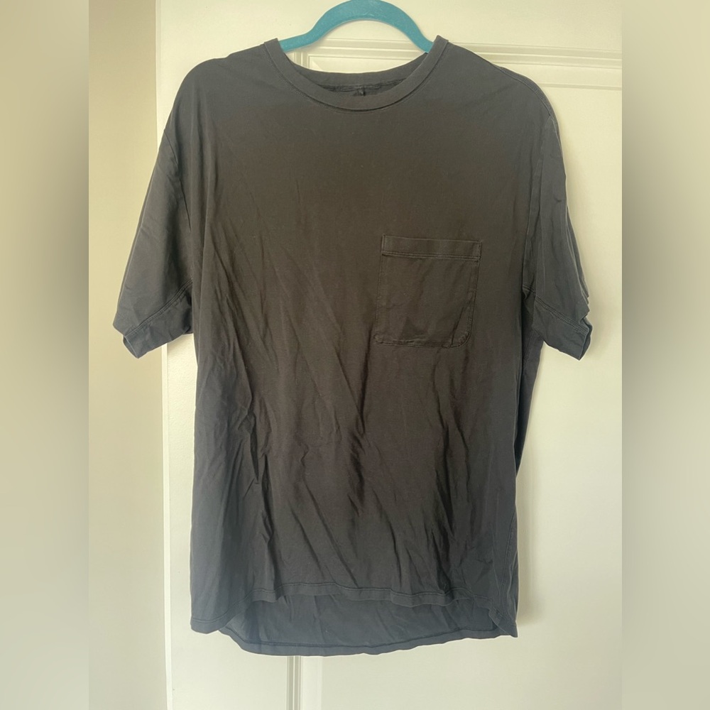 Lululemon Men’s Black Tee Shirt